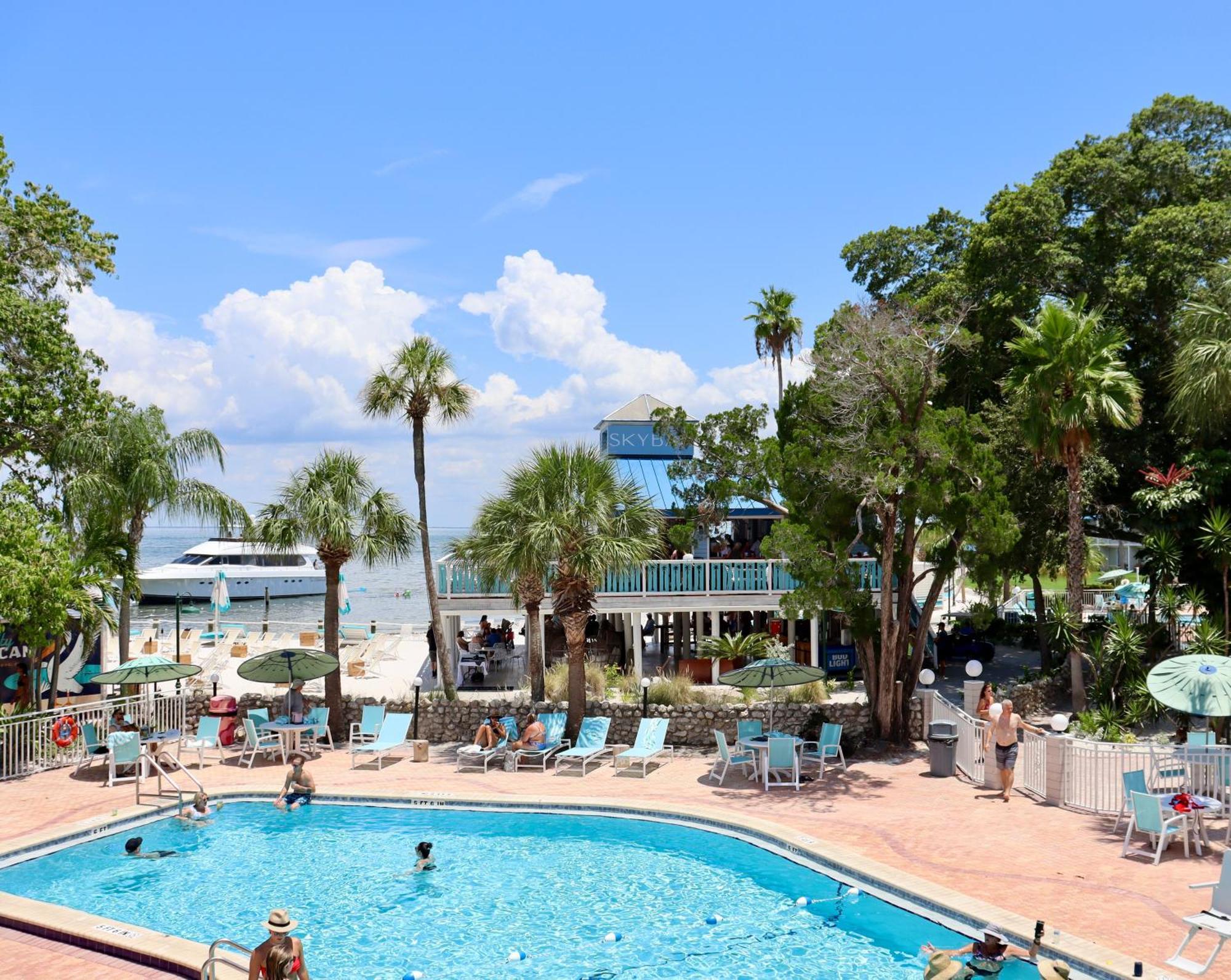 Skybeach Hotel And Marina St. Petersburg Exterior photo